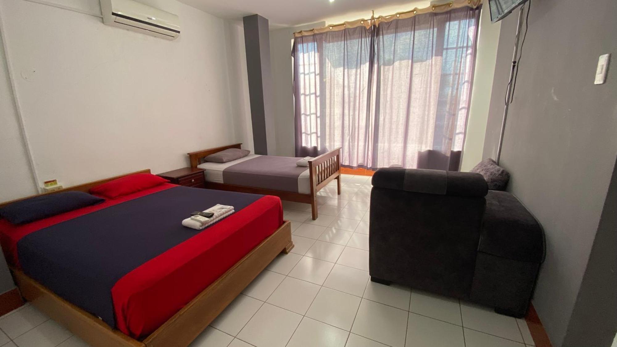 Hostal Casa Blanca Puerto Francisco de Orellana Eksteriør billede